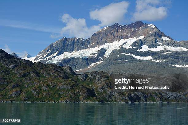 mount copper near lambplugh glacier, glacier bay national park, alaska, usa - glacier bay national park stock-fotos und bilder