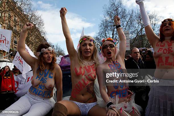 Tens of thousands of people took to the streets of the French capital on Sunday, to rally in support of a government-proposed bill that would...