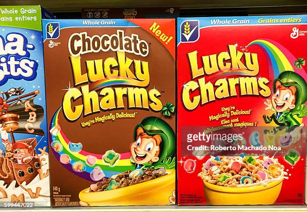 85 Lucky Charms Cereal Stock Photos, High-Res Pictures, and Images - Getty  Images