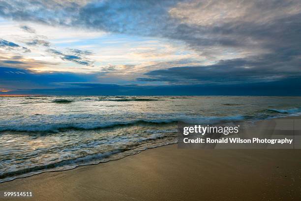lighthouse beach, chatham,cape cod - chatham lighthouse stock pictures, royalty-free photos & images