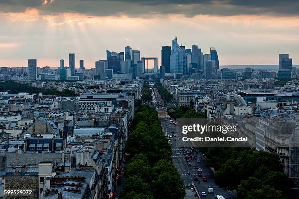 la défense financial district aerial view, paris (france) - plaza charles de gaulle fotografías e imágenes de stock