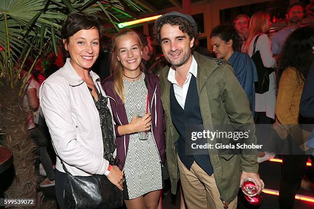 Jule Ronstedt and her daughter Helene and Oliver Wnuk during the after party of the premiere for the film 'Maennertag' at Mathaeser Filmpalast on...