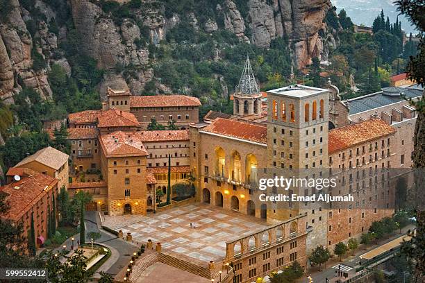 santa maria de montserrat abbey - monte montserrat catalogna foto e immagini stock