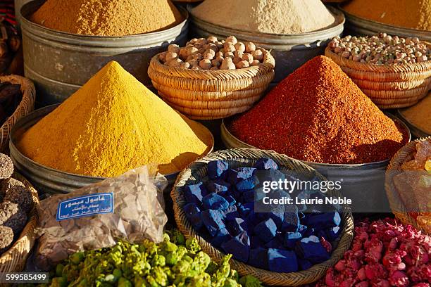 herbs and spices on sale in the souks, marrakesh - marrakech spice stock pictures, royalty-free photos & images