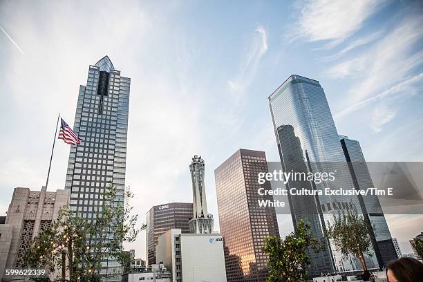 skyscraper skyline, downtown los angeles, california, usa - cultura americana stock-fotos und bilder