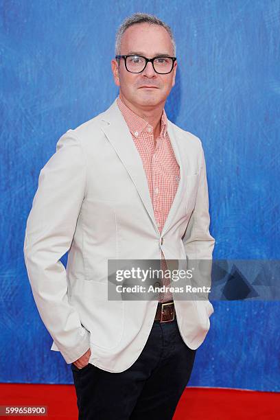 Tim Sutton Now Timothy Sutton Photos and Premium High Res Pictures - Getty Images