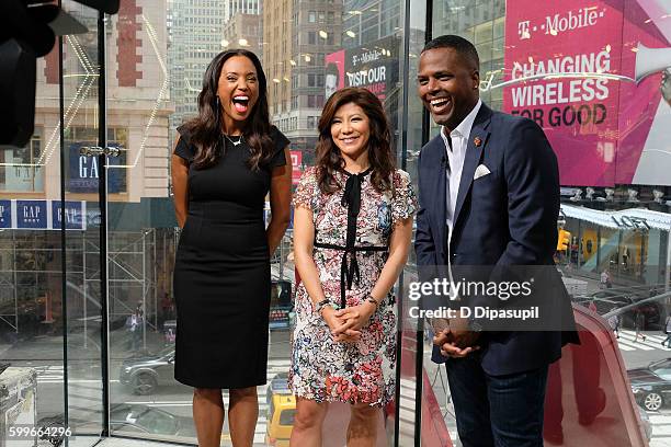 Calloway interviews Julie Chen and Aisha Tyler during their visit to "Extra" at their New York studios at H&M in Times Square on September 6, 2016 in...