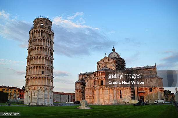 pisa. tuscany, italy - torre de pisa imagens e fotografias de stock