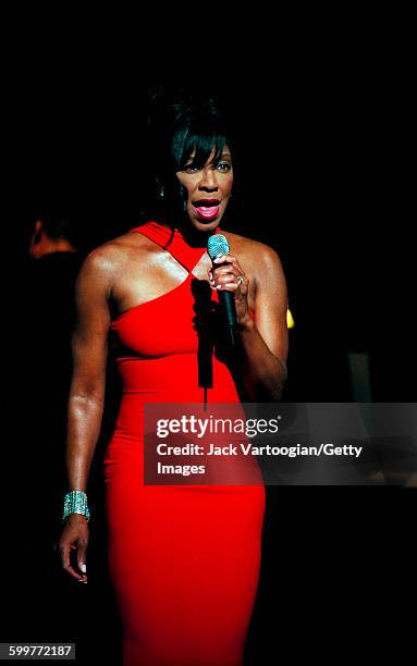 American Jazz and Pop musician Natalie Cole performs at the Verizon Music Festival at City Center, New York, New York, August 9, 2001.