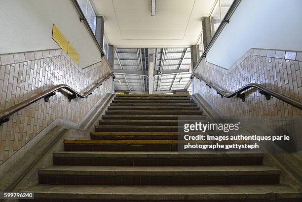 the staircases toward platforms recently restored - perspective du photographe bildbanksfoton och bilder
