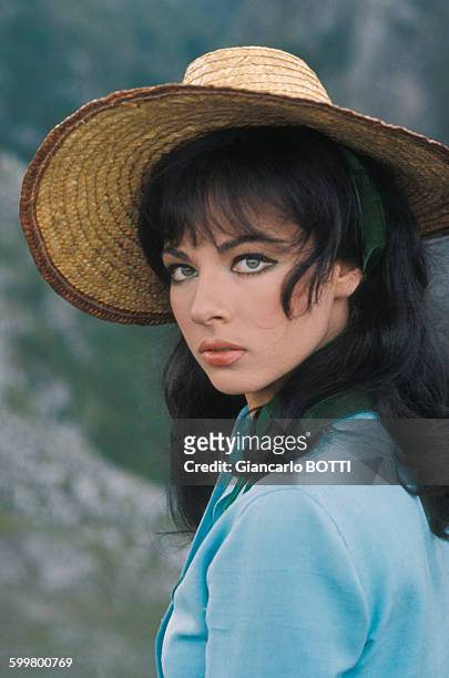 Portrait de Marilu Tolo, actrice, circa 1960, en France .