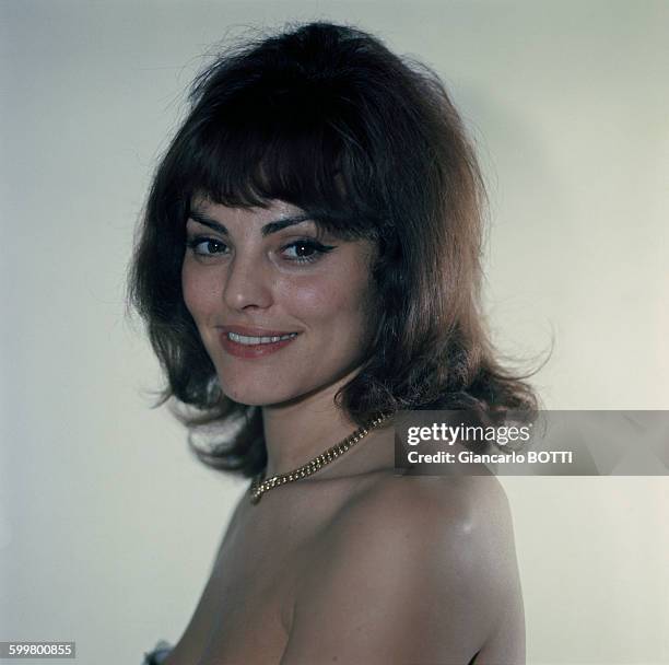 Portrait de l'actrice Catherine Rouvel, circa 1960 en France .