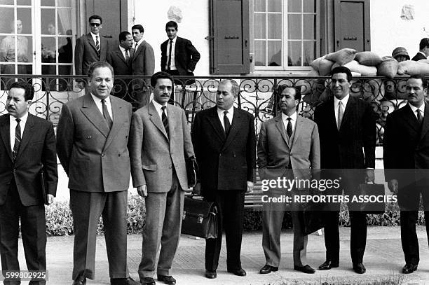 Signature des Accords d'Evian le 18 mars 1962 à l'Hôtel du Parc à Évian-les-Bains, France .