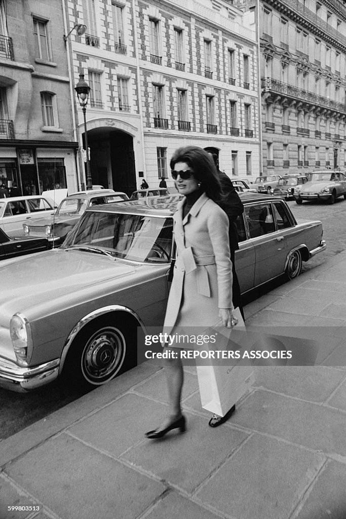 American First Lady Jacqueline Kennedy Shopping In Paris...