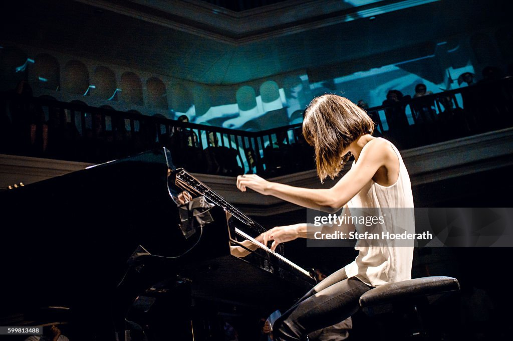 Yellow Lounge Concert With Alice Sara Ott And Matthias Arfmann