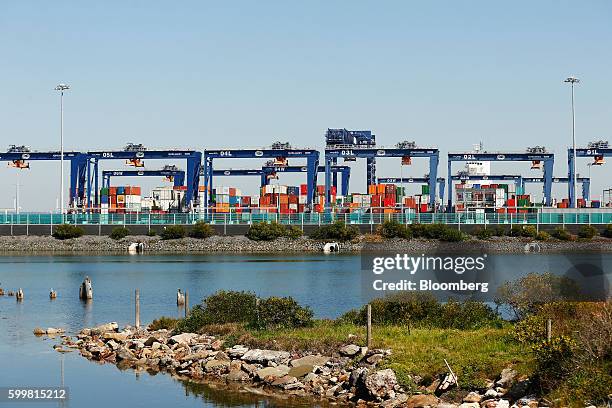 Mv Botany 111 Port Botany Shipping Container Terminal Stock Photos, High-Res ...