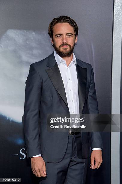 Actor Vincent Piazza attends the "Sully" New York premiere at Alice Tully Hall, Lincoln Center on September 6, 2016 in New York City.