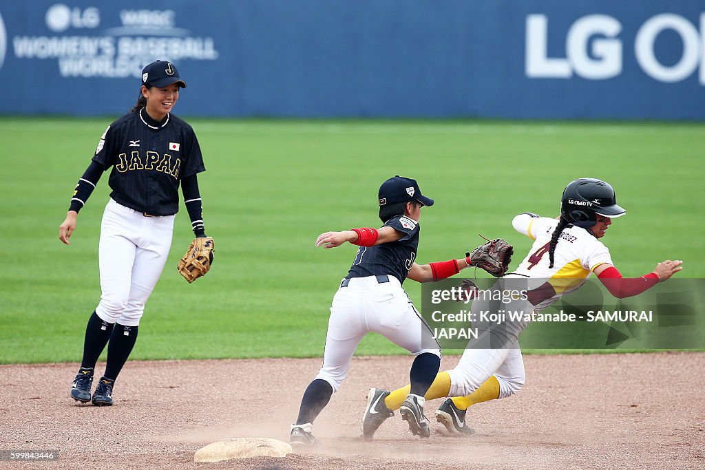 Venezuela v Japan - WBSC Women's Baseball World Cup