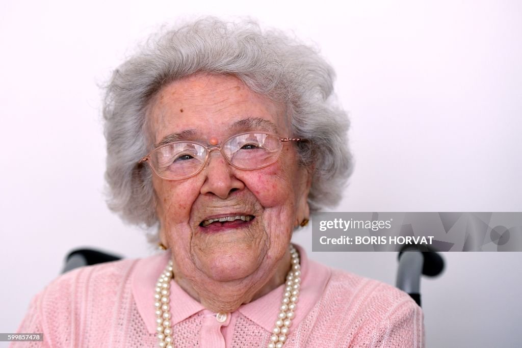 FRANCE-DEMOGRAPHY-SENIORS