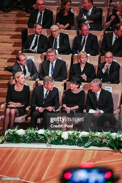 Bettina Wulff, Christian Wulff, Eva and Horst Koehler attend the memorial service of late former German President Walter Schee at the Philharmonic on...