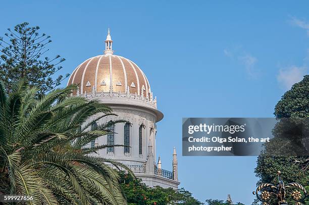 the shrine of the bab. - bahai stockfoto's en -beelden