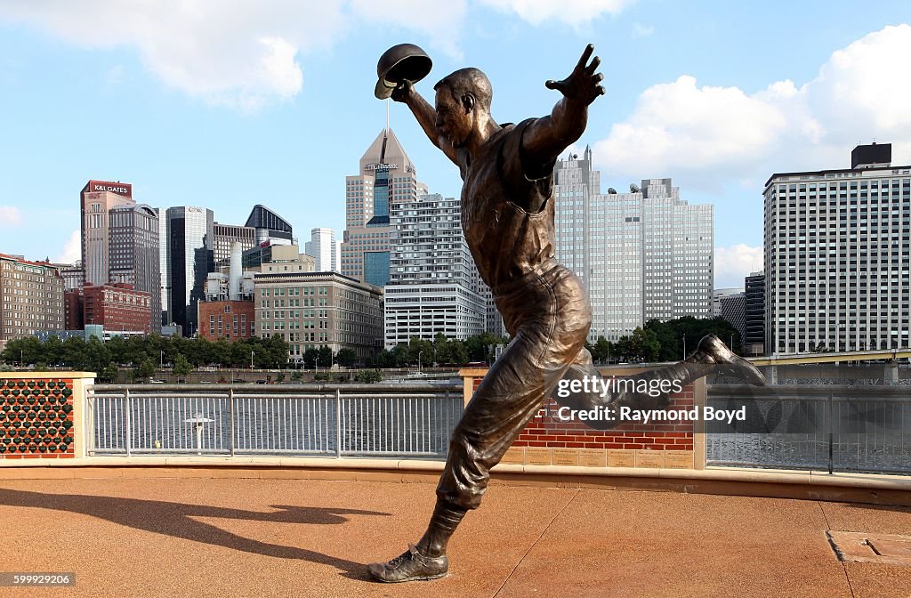 Pittsburgh Cityscapes And City Views