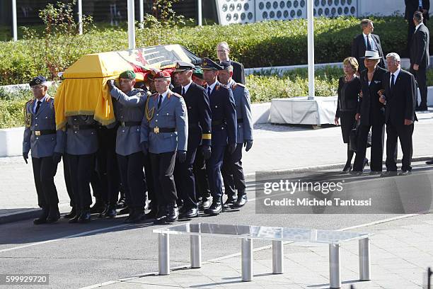 Barbara Scheel together with Germans State President Joachim Gauck and Daniela Schadt follow the coffin during the Memorial Ceremony in honor of...