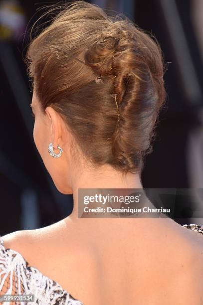 310 French Twist Hairstyle Photos and Premium High Res Pictures - Getty Images 310 French Twist Hairstyle Photos and Premium High Res Pictures - Getty Images