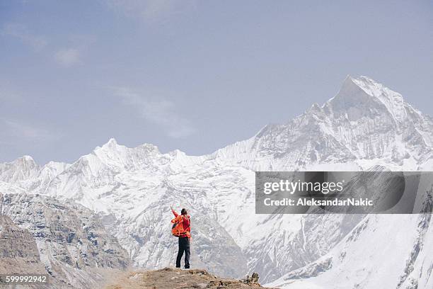 at the top of the world - annapurna stockfoto's en -beelden