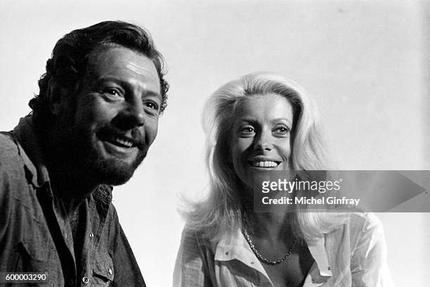 Italian actor Marcello Mastroianni and French actress Catherine Deneuve on the set of Liza, directed by Marco Ferreri.