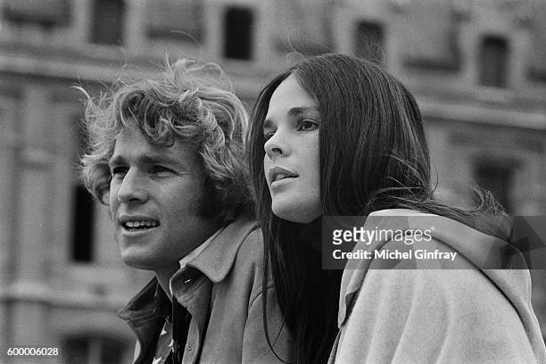 American actors Ryan O'Neal and Ali MacGraw promoting the movie Love Story, based on the novel by Erich Segal and directed by Arthur Hiller.