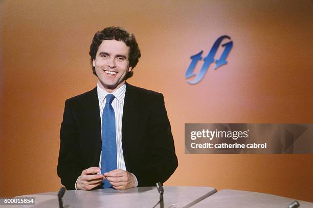 French presenter and journalist Claude Sérillon on the set of the 20H00 news show, broadcast on the French channel "TF1".