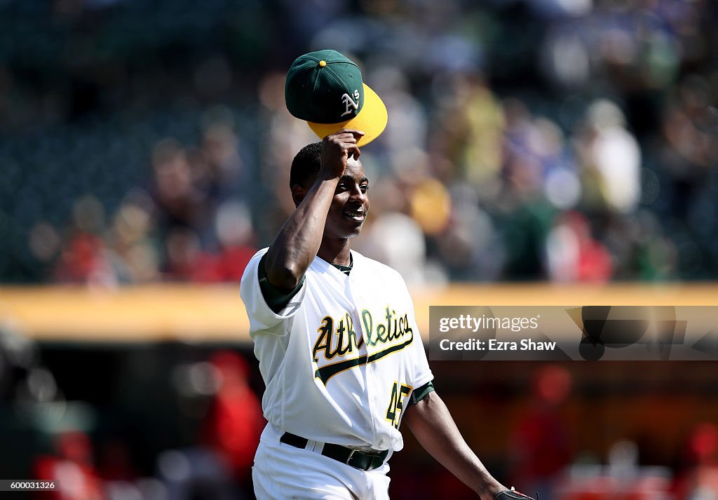 Los Angeles Angels of Anaheim v Oakland Athletics