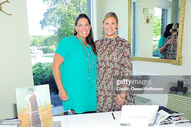Jessica Neilson 102 Anne Wilson Artist Stock Photos, High-Res Pictures, and Images ...