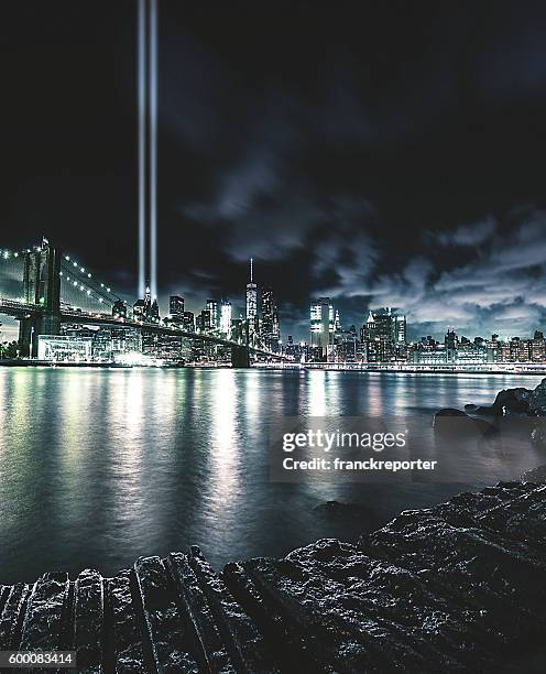 nyc skyline and manhattan bridge for the 11 september - patriot day stock pictures, royalty-free photos & images