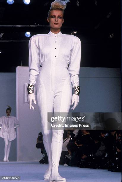 Model on the runway at the Claude Montana Spring 1987 fashion show circa 1986 in Paris, France.