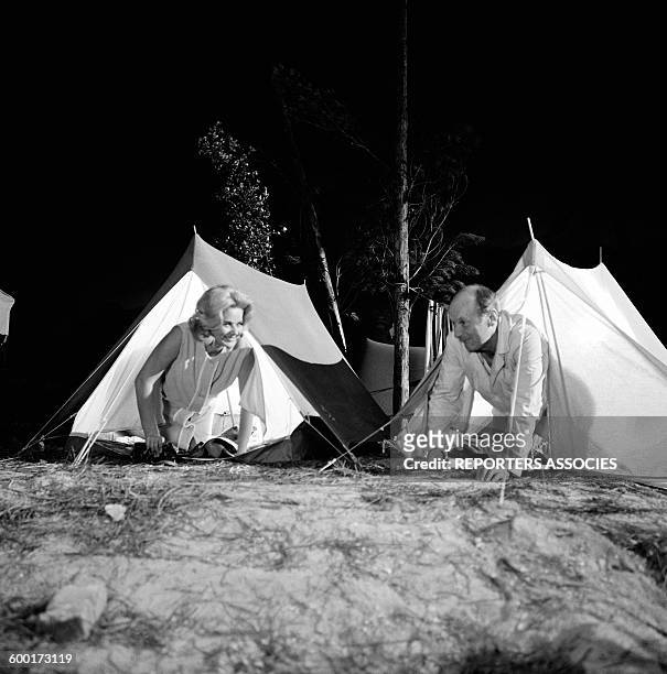 Actors Beba Loncar and Bourvil On the Set Of the Movie 'Le Corniaud' Directed By Gérard Oury in France, in 1964 .