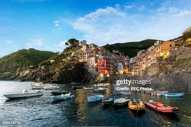 riomaggiore - riomaggiore stock pictures, royalty-free photos & images