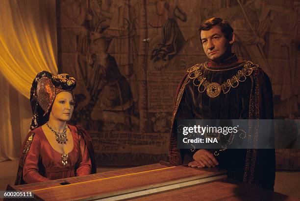 Evelyne GRANDJEAN and Pierre Desproges in dress of the Middle Ages.