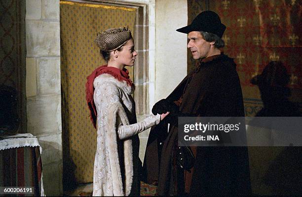 Jocelyne BOISSEAU and Denis MANUEL in an indoor scene of the television film "Louis XI or the central power".