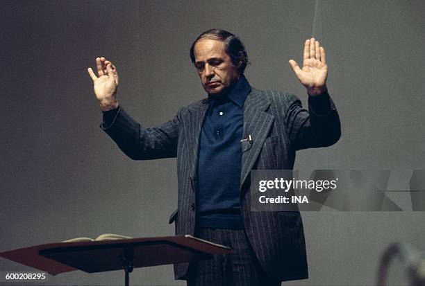 Pierre Boulez on the shooting of the television series "The Music lesson".