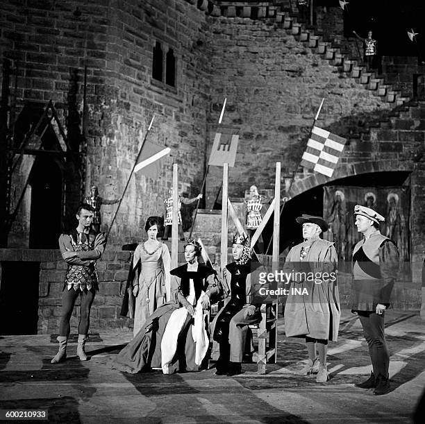 Hubert Noël, Maria Casarès , Daniel Sorano, Camille Guerini and Lucien Barjon in a scene of "Hamlet" de Shakespeare", recorded entirely by Claude...