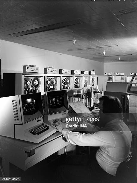 40 1970 Computer Room Stock Photos, High-Res Pictures, and Images ...