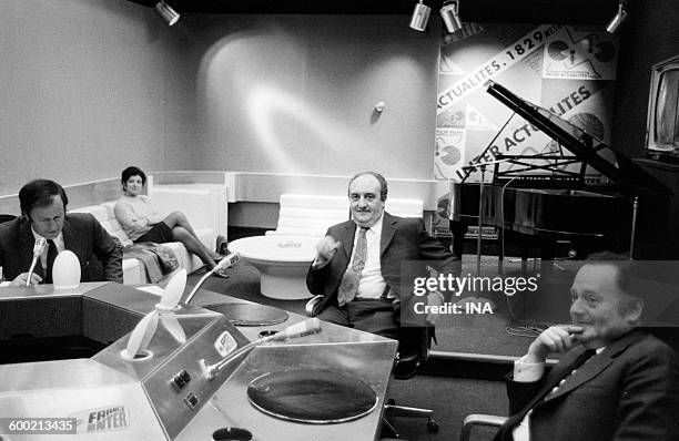 Jacques Chancel, Pierre Tchernia and René Goscinny on the set of Radioscopy.