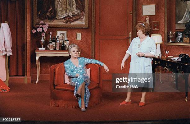 Jackie Sardou and Jacqueline Maillan in "Féfé of Broadway".