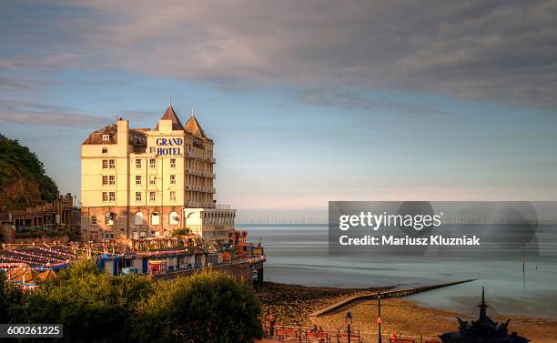 llandudno bay, beach and great orme on sunny day - llandudno stock pictures, royalty-free photos & images