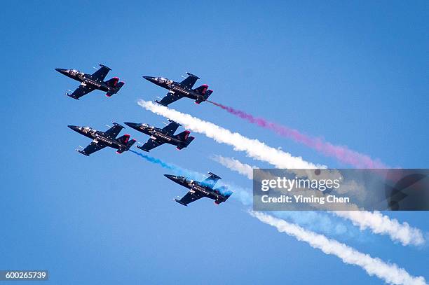 the patriots jet team - air show stock pictures, royalty-free photos & images