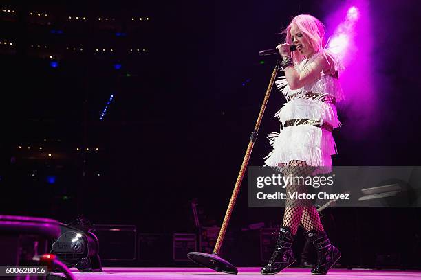 Singer Shirley Manson of Garbage performs on stage at Arena Ciudad de Mexico on September 7, 2016 in Mexico City, Mexico.