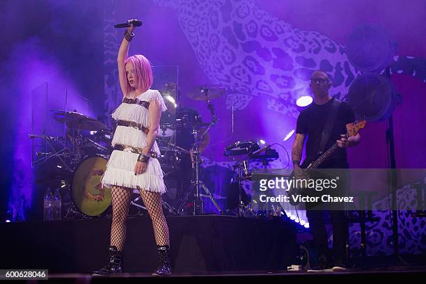 Singer Shirley Manson of Garbage performs on stage at Arena Ciudad de Mexico on September 7, 2016 in Mexico City, Mexico.