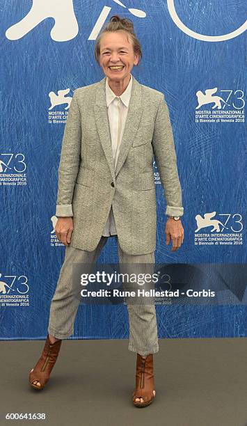 Laurie Anderson attends the photocall of the jury during the 73rd Venice Film Festival on August 31, 2016 in Venice, Italy.